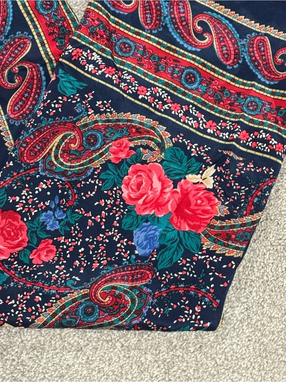 ✨🌸VTG Women’s Floral Paisley Festival Boho Silk Head Wrap Scarf